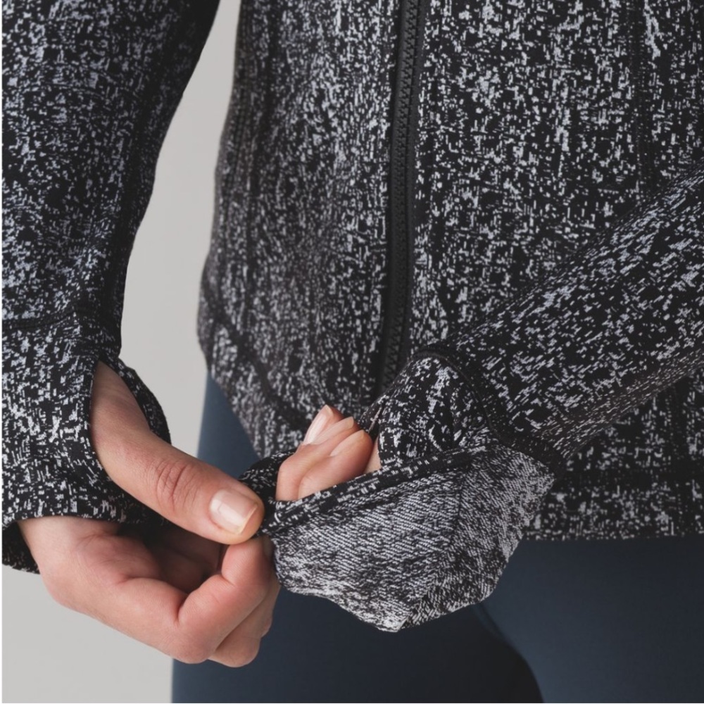 lululemon lightly jacket - Picture 3 of 7
